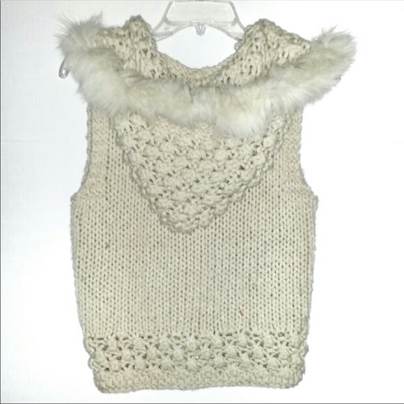 CHAUDRY KC FUR LINED VEST - Picture 2 of 3